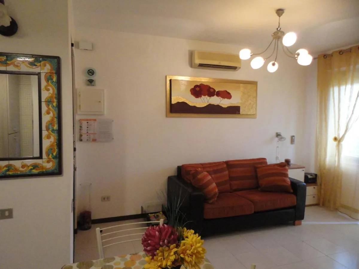 Appartamento Fede & Francy Quartu SantʼElena 0*,  Italia